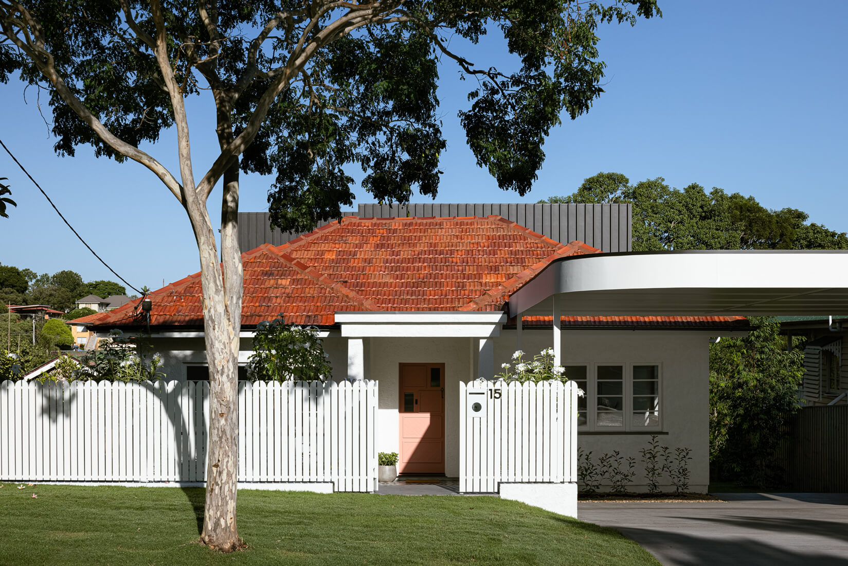 CLEMENTINE HOUSE grayHAUS